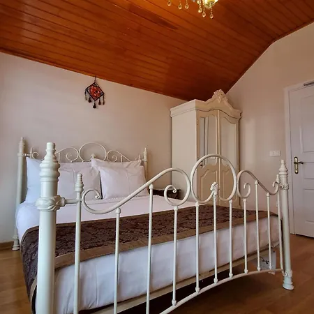 Hotel çırağan's Omnia 5*